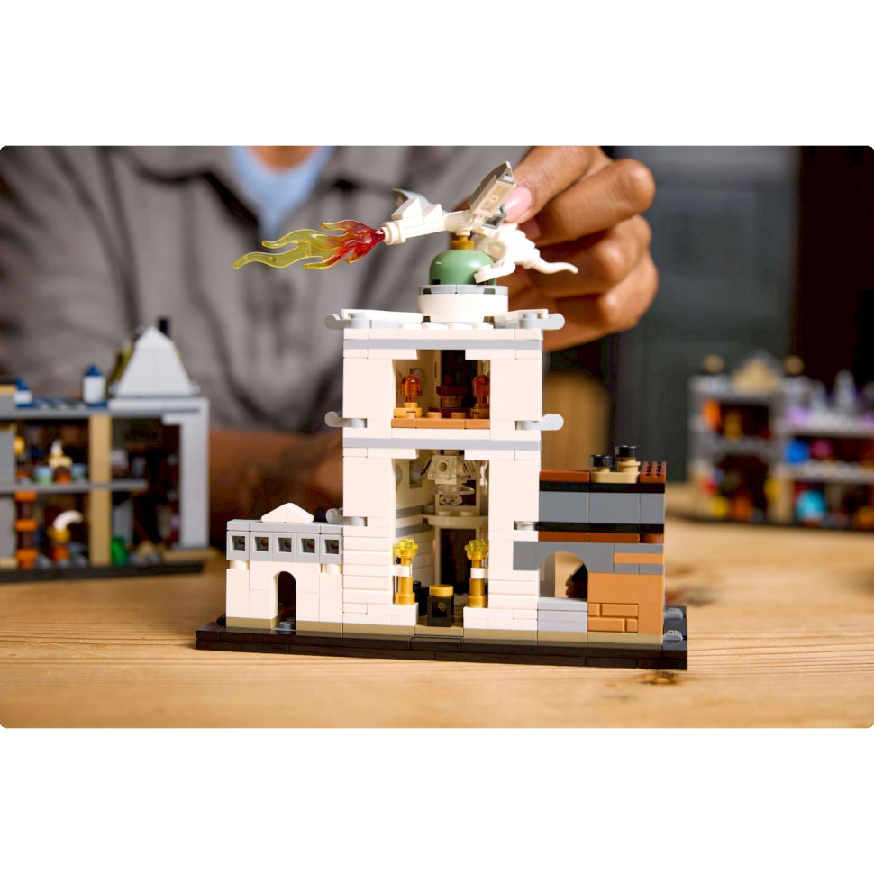 Конструктор LEGO Harry Potter Аллея Диагон. Колдовские магазины 76444, 2750 деталей