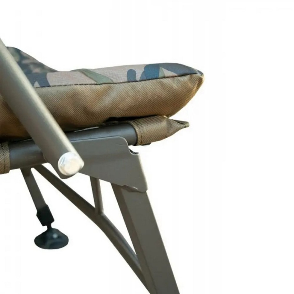 Крісло туристичне ROYAL Camo Tramp TRF-071 до 100 кг