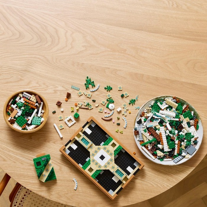 Конструктор Icons Сад фонтанів LEGO 10359LG 1302 деталі