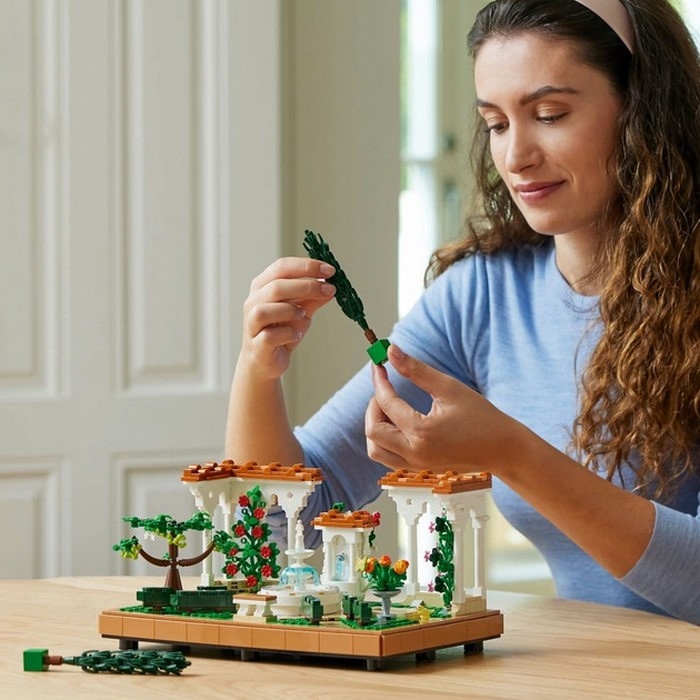 Конструктор Icons Сад фонтанів LEGO 10359LG 1302 деталі