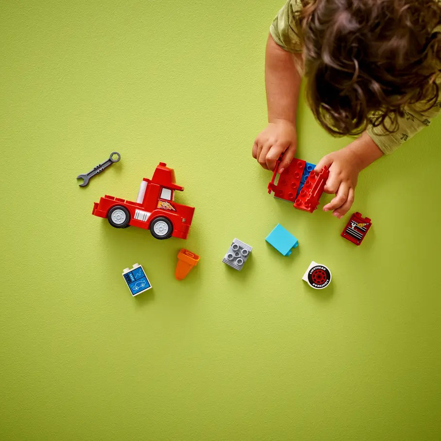 Конструктор LEGO DUPLO Disney Мак на скачках 10417, 14 деталей