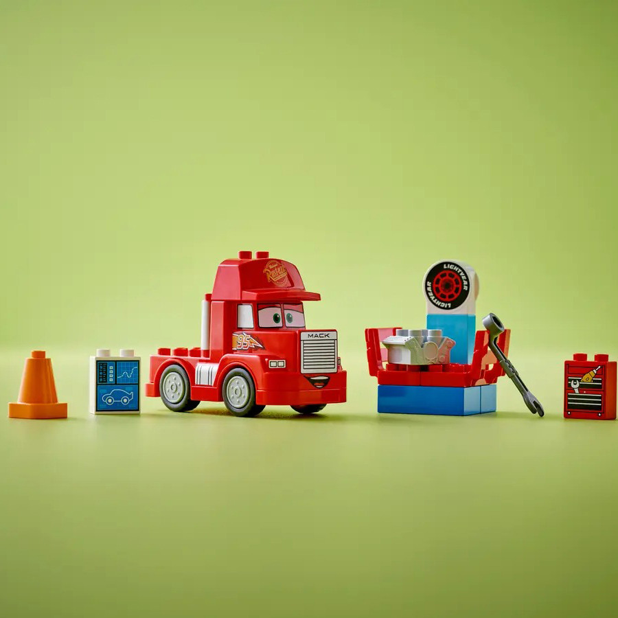 Конструктор LEGO DUPLO Disney Мак на скачках 10417, 14 деталей