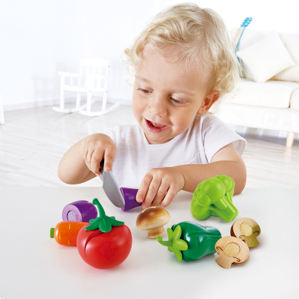 Игрушечные продукты Овощи Hape E3161, 7 овощей и ножик