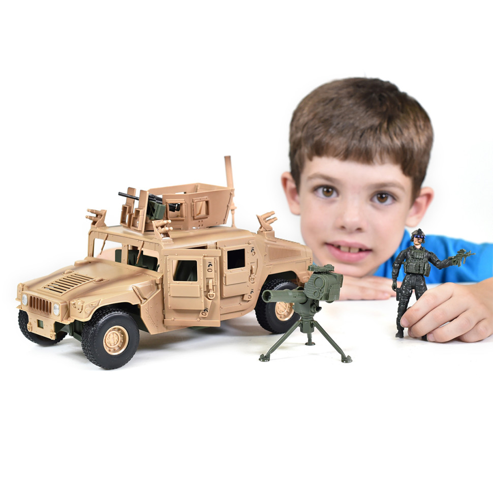 Игровой набор БРОНЕАВТОМОБИЛЬ HUMVEE M1114 ELITE FORCE 101863 машина, фигурка, аксессуары