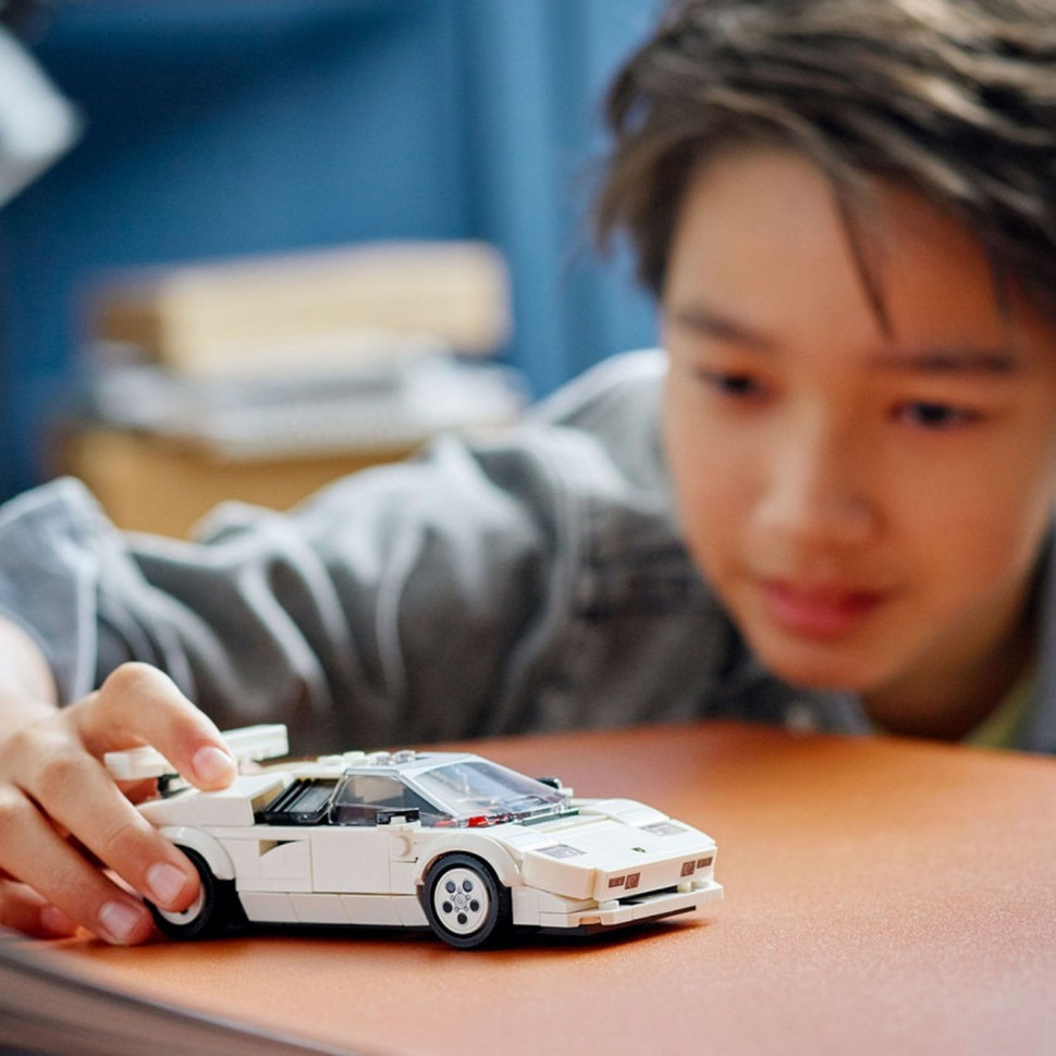 Конструктор LEGO Speed Champions Lamborghini Countach 76908