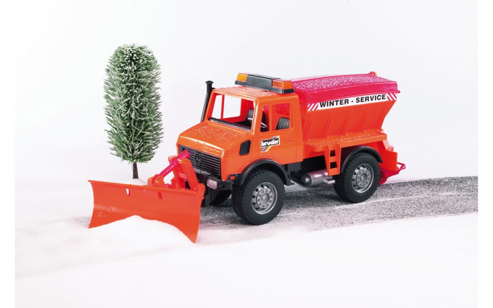 Машинки модельки Снігоприбиральний автомобіль MB Unimog, М1: 16 02 572