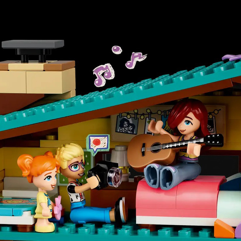 Конструктор LEGO Friends Родинні будинки Оллі й Пейслі 42620, 1126 деталей 