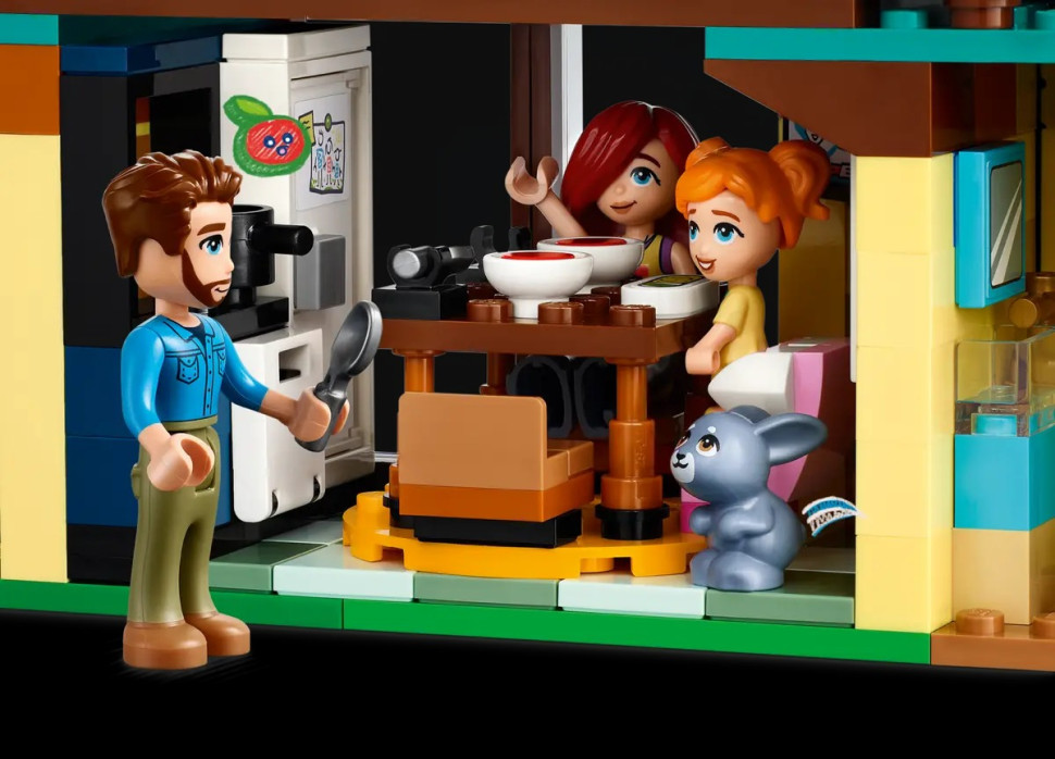 Конструктор LEGO Friends Родинні будинки Оллі й Пейслі 42620, 1126 деталей 