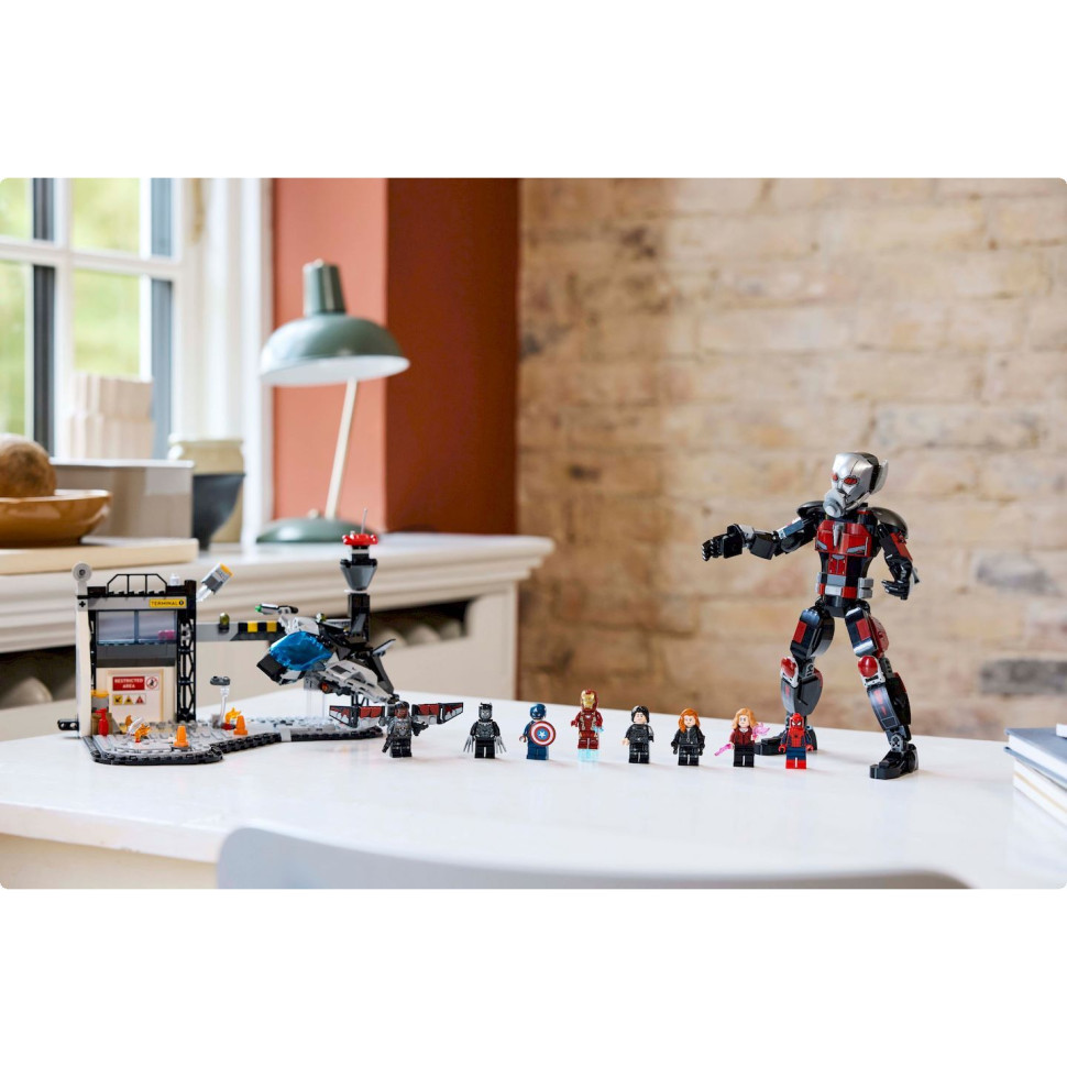 Конструктор LEGO Super Heroes Первый мститель: Противостояние Приключенческая битва 76314, 736 деталей