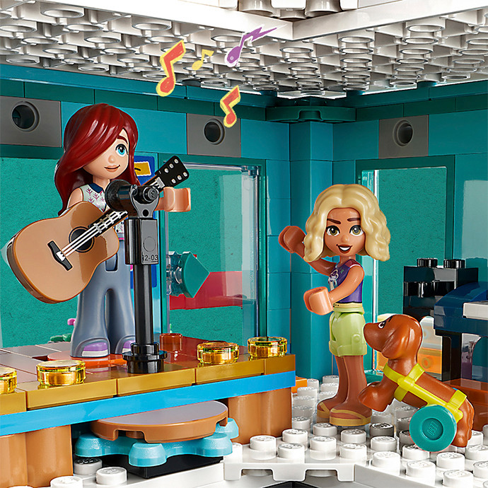 Конструктор LEGO Friends Хартлейк-Сити. Общественный центр 41748, 1513 деталей