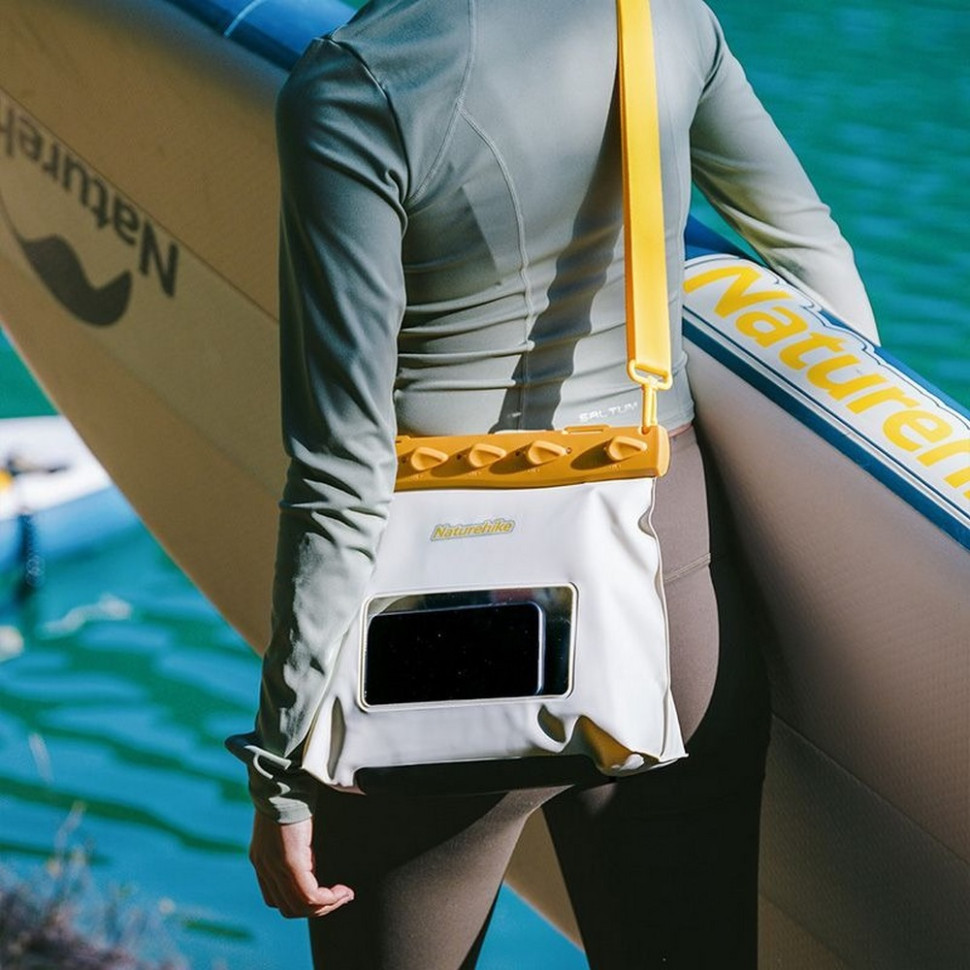 Водонепроницаемая сумка CNK2300BS016 Naturehike 6976023924941 желтая 2,6 л