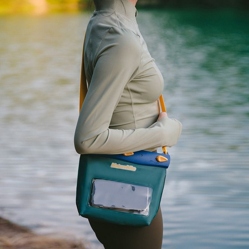 Водонепроницаемая сумка CNK2300BS016 Naturehike 6976023924910 темно-зеленая 2,6 л
