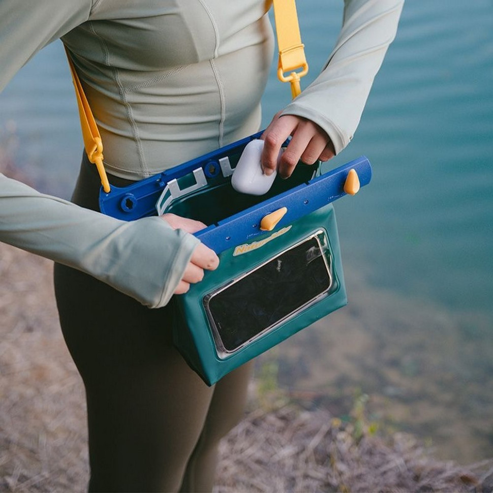 Водонепроницаемая сумка CNK2300BS016 Naturehike 6976023924910 темно-зеленая 2,6 л