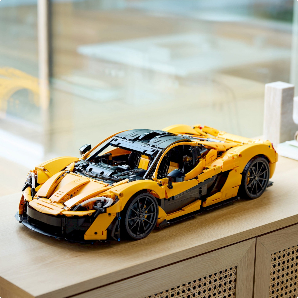 Конструктор LEGO Technic McLaren P1 42172, 3893 детали