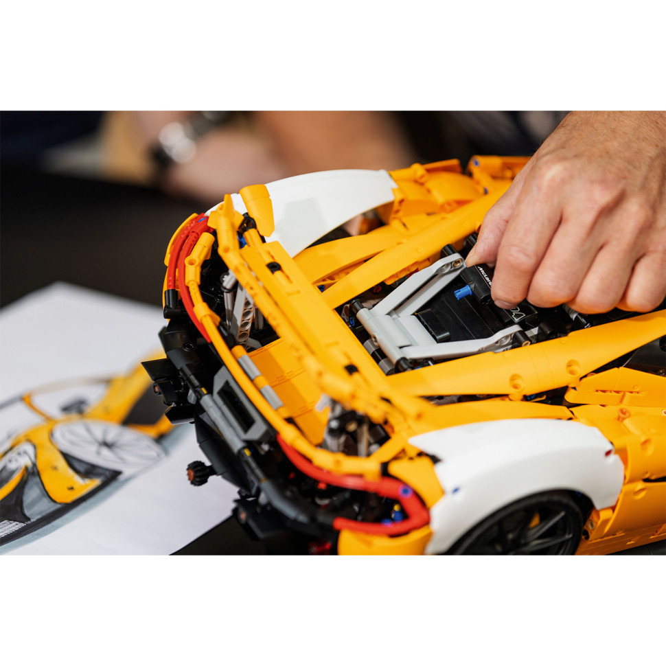 Конструктор LEGO Technic McLaren P1 42172, 3893 детали