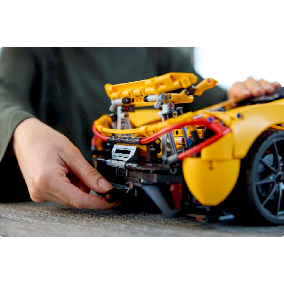 Конструктор LEGO Technic McLaren P1 42172, 3893 детали