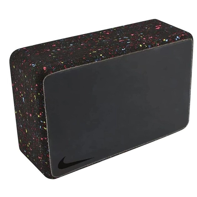Блок для йоги MASTERY YOGA BLOCK Nike N.100.3485.046.OS, чорний 7,5 х 15 х 23 см
