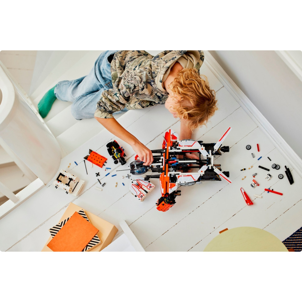 Конструктор LEGO Technic Грузовой космический корабль VTOL LT81 42181, 1365 деталей