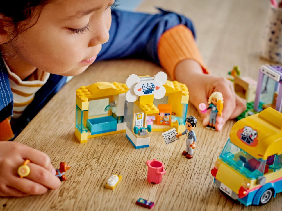 Конструктор LEGO Friends Фургон для спасения собак 41741