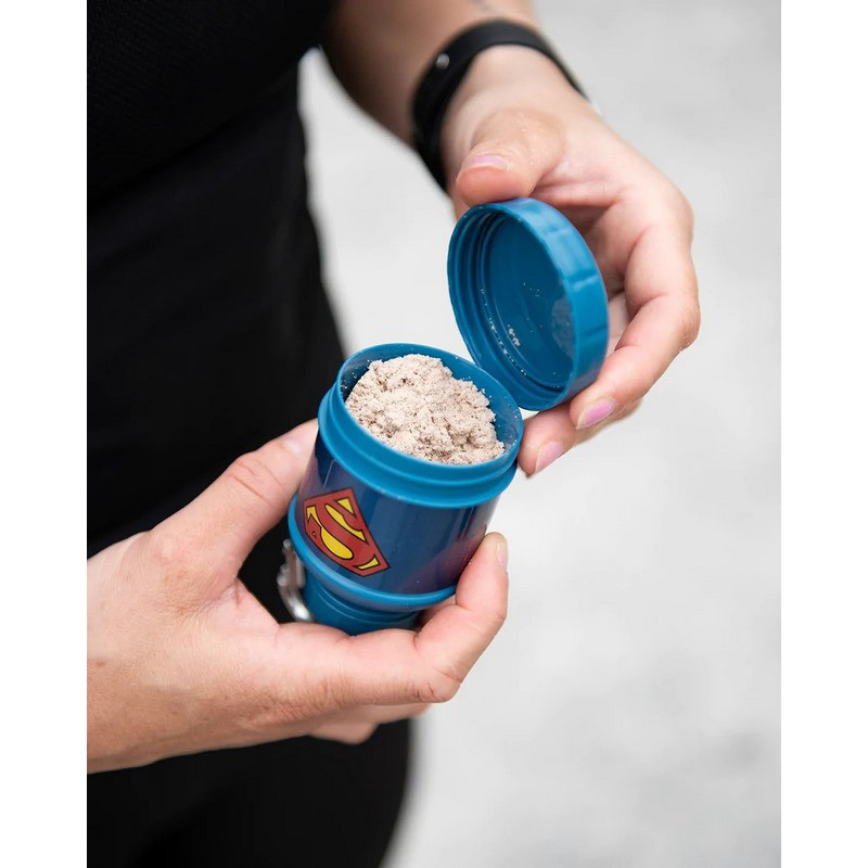 Контейнер Whey2Go Funnel Pillbox DC Superman Smartshake 80108001, 110 мл