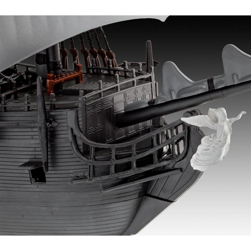 Сборная модель-копия Пиратский корабль Черная Жемчужина Revell набор RVL-65499 уровень 3 масштаб 1:150