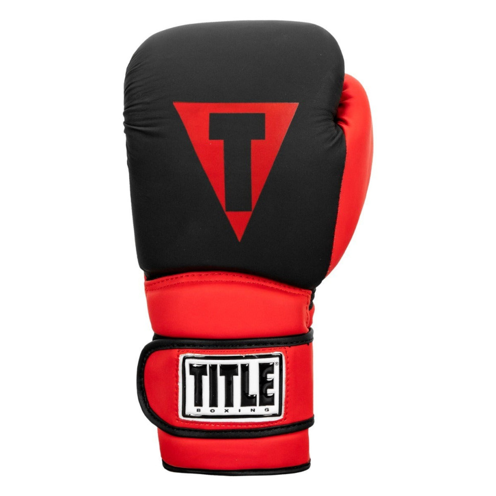 Боксерские перчатки Boxing Guts and Glory TITLE GGBG M BK/RD 12 унций (бинты в комплекте)