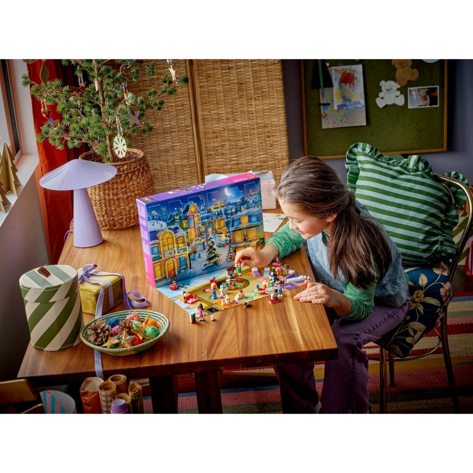 Конструктор Advent Friends 2025 LEGO 42668, 237 деталей
