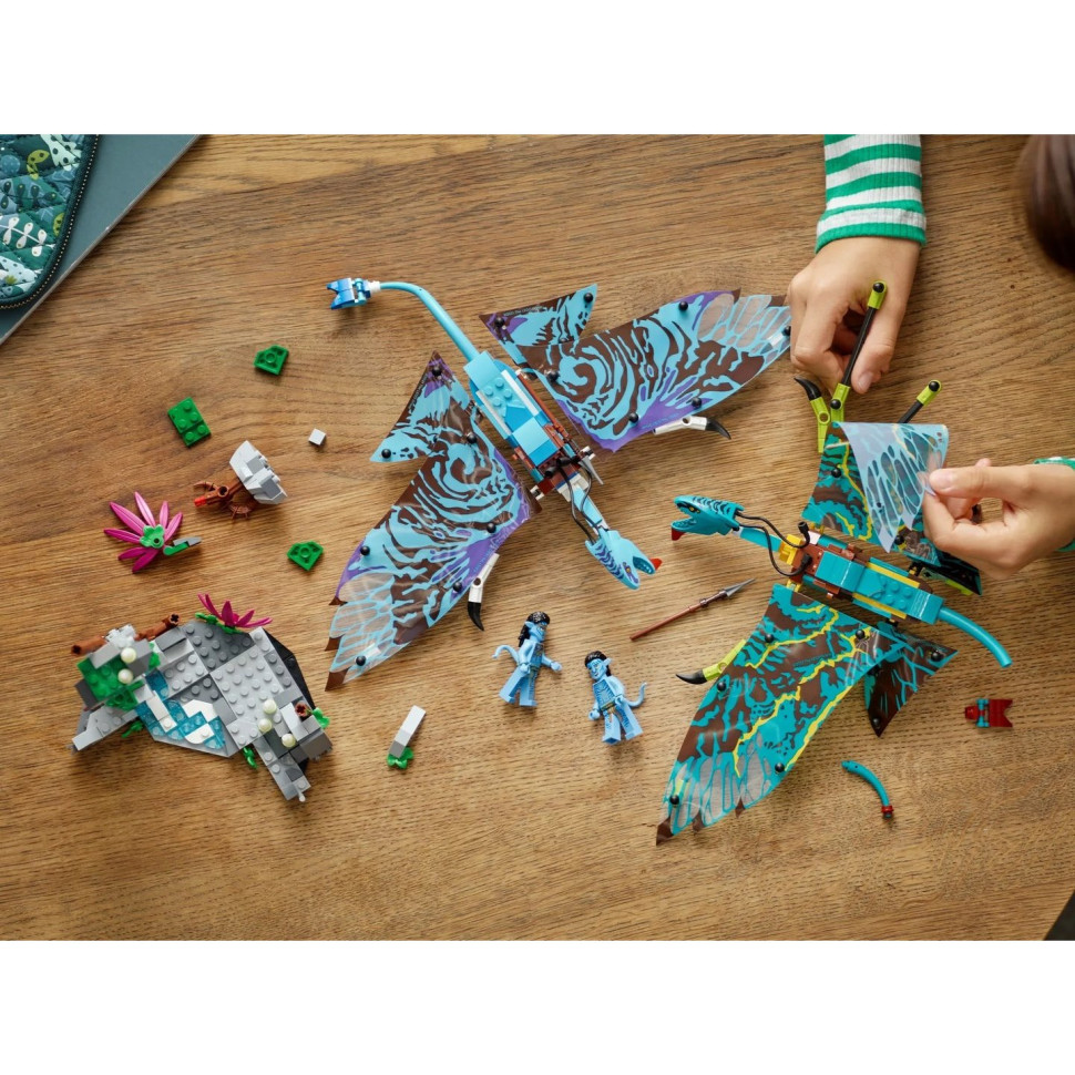 Конструктор LEGO Avatar Первый полет Джейка и Нейтири на Банши. 75572