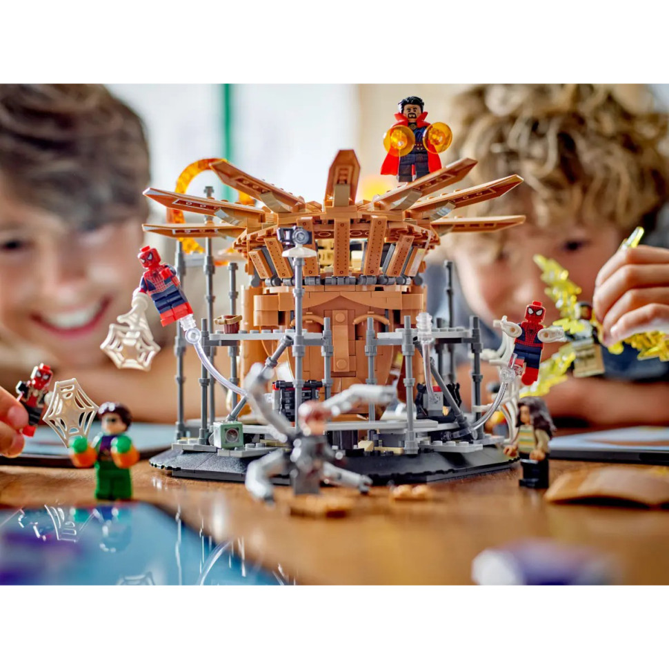 Конструктор LEGO Marvel Решающий бой Человека-Паука 76261, 900 деталей