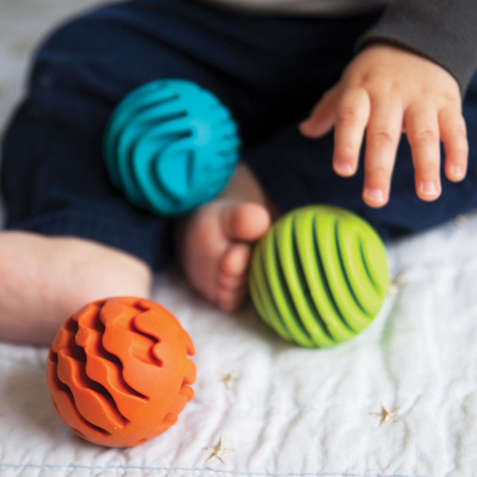 Прорізувач-брязкальце Sensory Rollers Fat Brain Toys FA161-1 Сенсорні кулі 3 шт