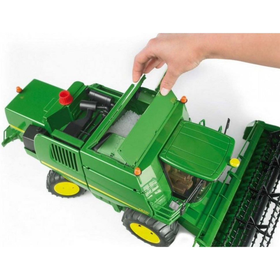 Комбайн John Deere Combine T670i Bruder 02132 (1:16)