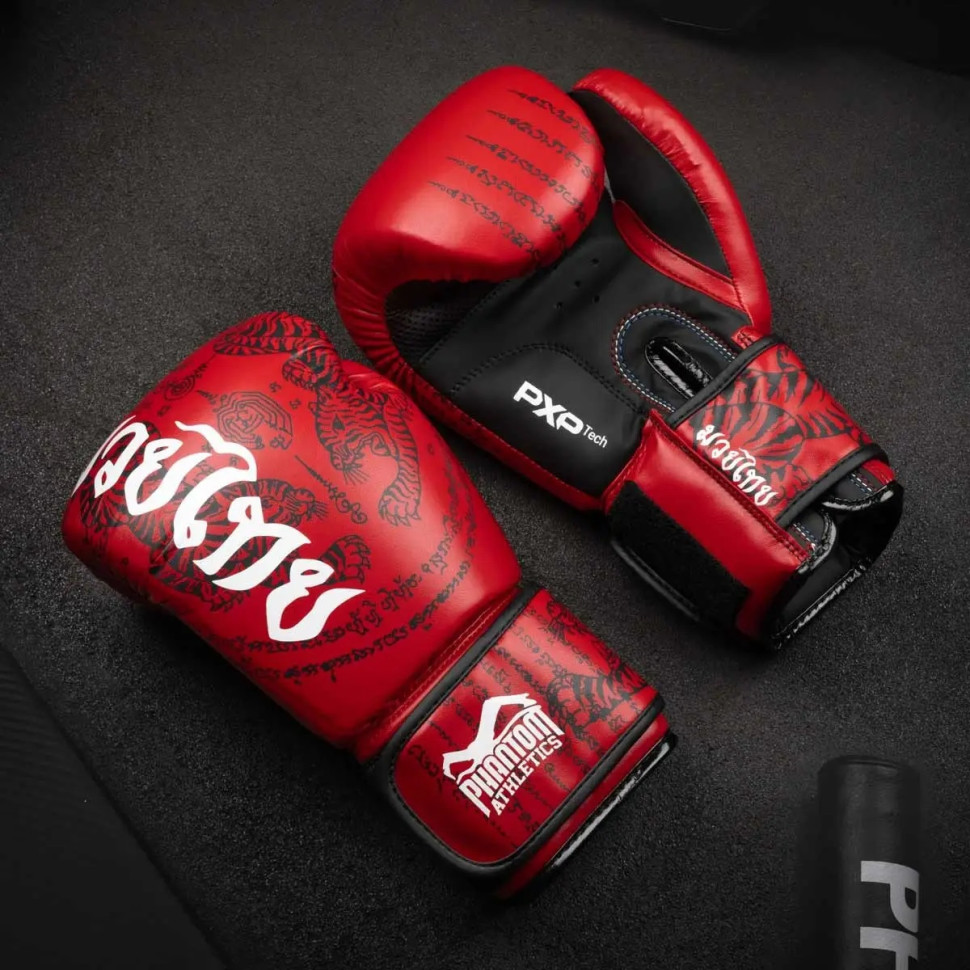 Боксерские перчатки Muay Thai Phantom PHBG2505-14 Red 14 унций (бинты в подарок)