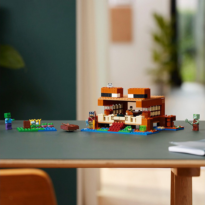 Конструктор Lego Minecraft Дом в форме лягушки 21256LG, 400 деталей