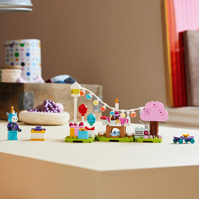 Конструктор Lego Animal Crossing Вечеринка по случаю дня рождения Julian 77046, 170 деталей