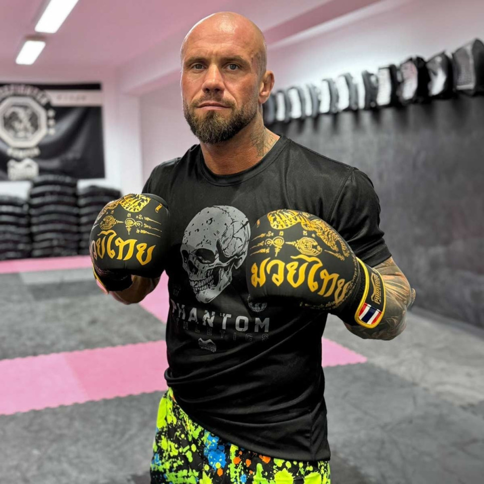 Боксерські рукавиці Muay Thai Phantom PHBG2938-16 Black Gold 16 унцій (Бинти в подарунок)
