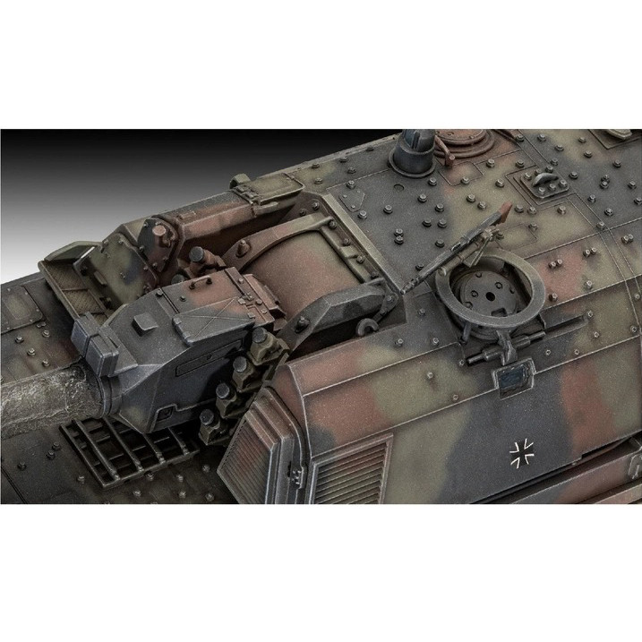 Збірна модель САУ PzH 2000 Revell RVL-03279 рівень 4, 1:35