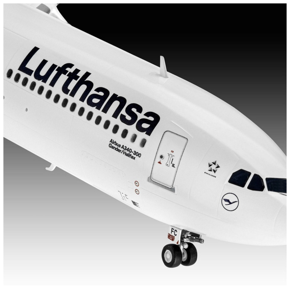 Сборная модель-копия Самолет Airbus A340-300 Lufthansa Revell RVL-03803 уровень 4, 1:144