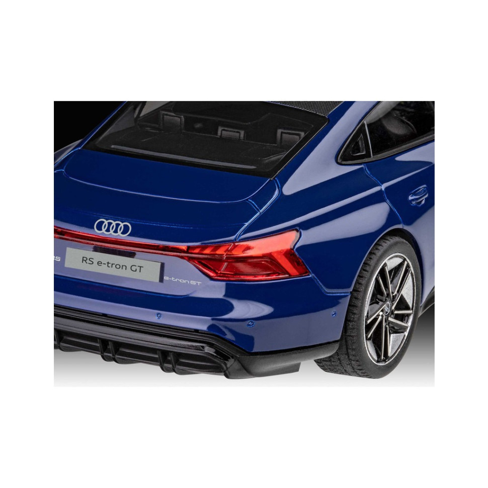 Збірна модель-копія набір Автомобіль Audi e-tron GT Revell RVL-67698 рівень 2, 1:24