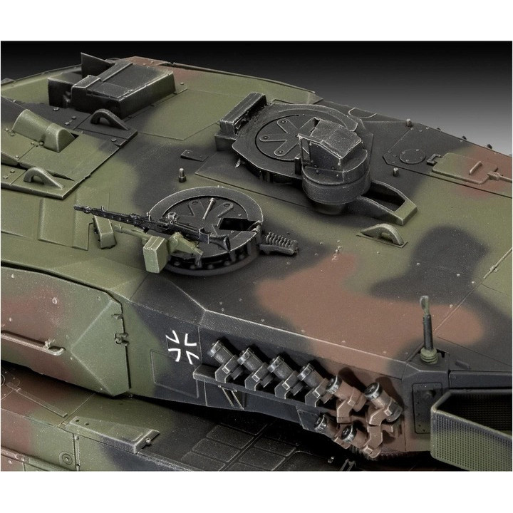 Сборная модель Танк Леопард 2 A6/A6NL Revell RVL-03281 уровень 4, 1:35
