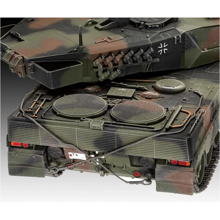 Сборная модель Танк Леопард 2 A6/A6NL Revell RVL-03281 уровень 4, 1:35