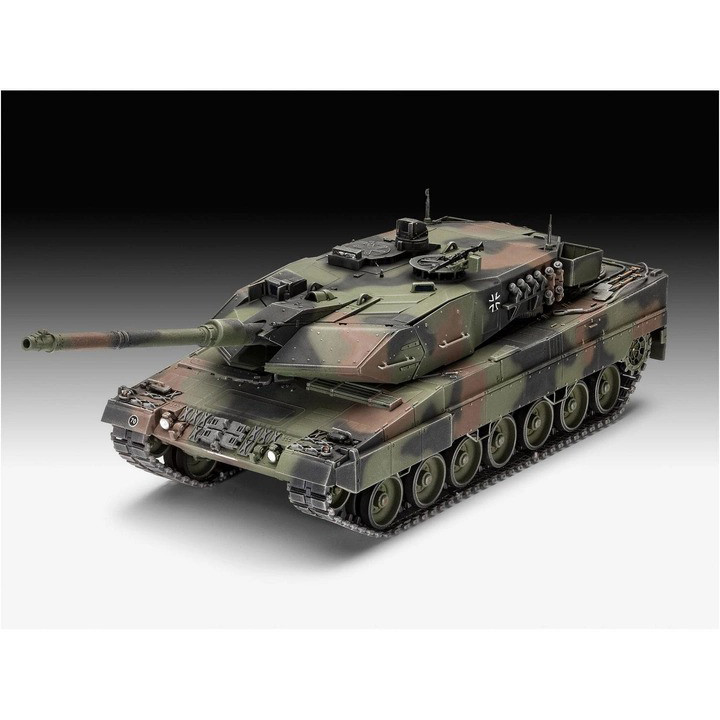 Сборная модель Танк Леопард 2 A6/A6NL Revell RVL-03281 уровень 4, 1:35