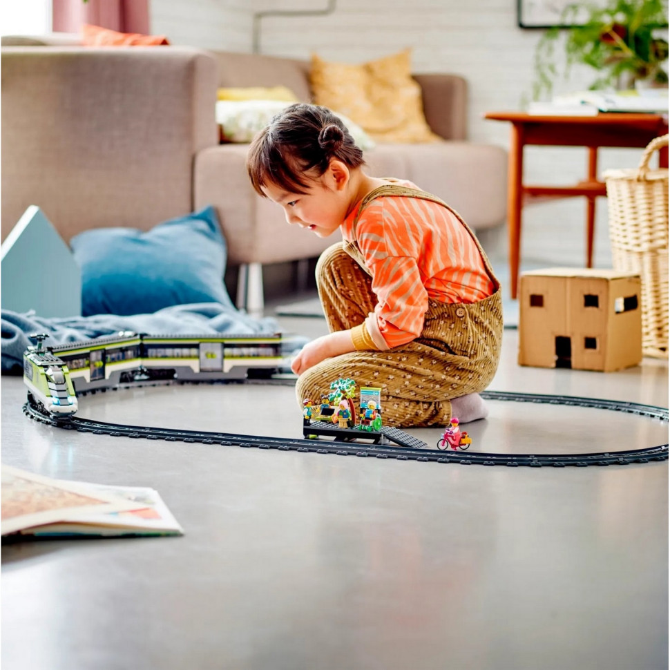 Конструктор LEGO City Trains Пассажирский поезд-экспресс 60337