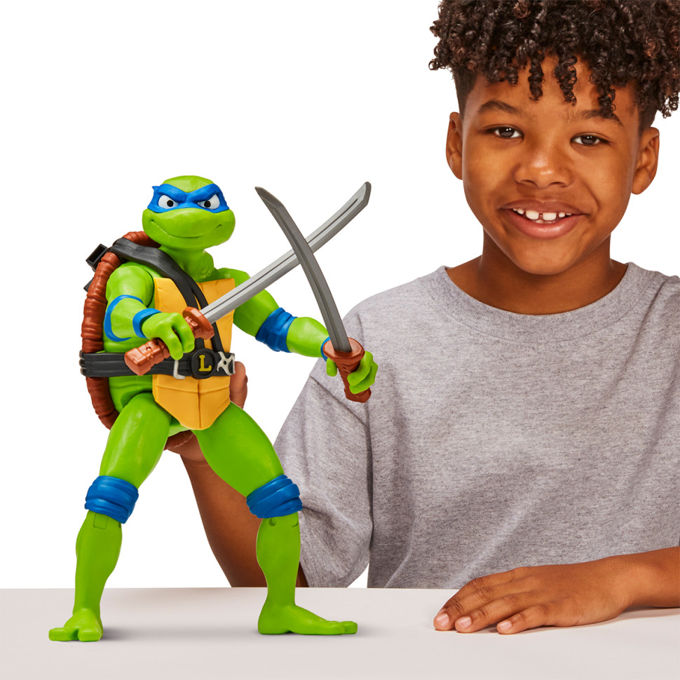 Ігрова фігурка ЛЕОНАРДО ГІГАНТ TMNT 83401 серії «Черепашки-Ніндзя MOVIE III» 30 см