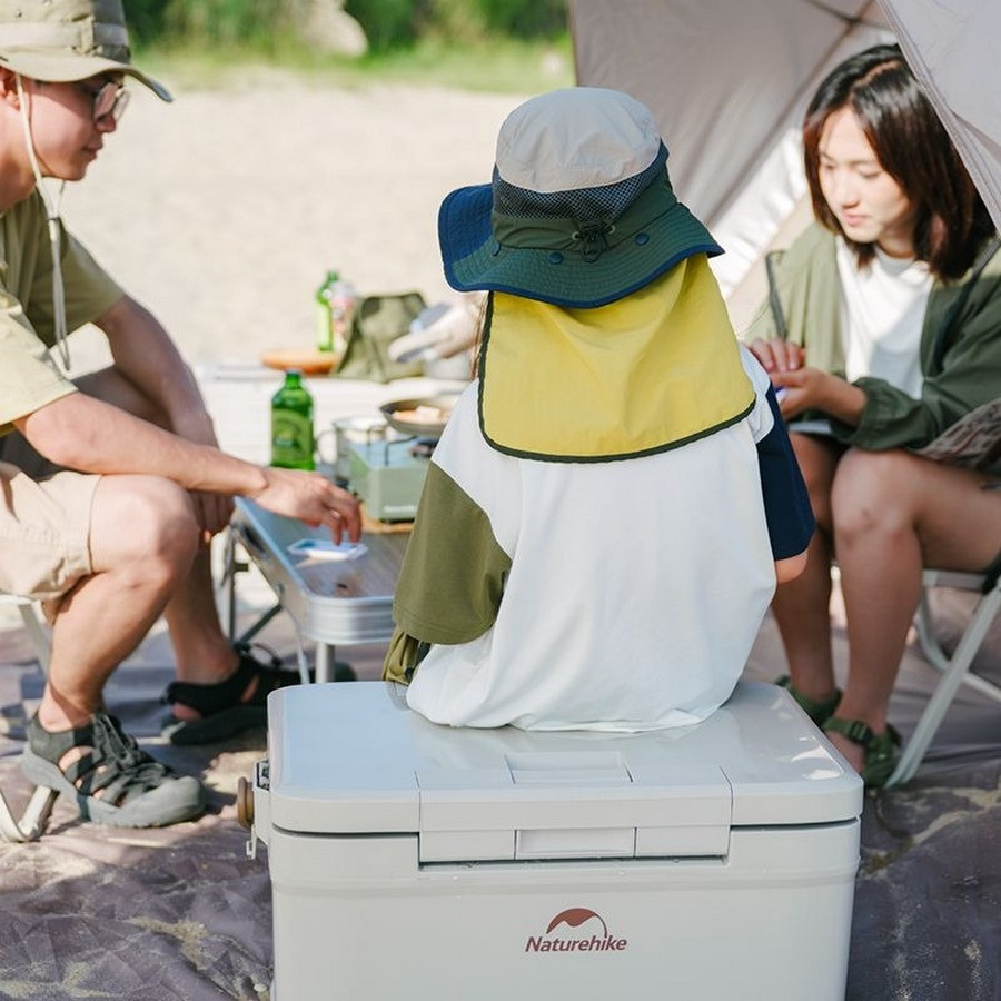 Туристичний холодильник CNK2300BS012 Naturehike 6976023925627, 30 л, бежевий