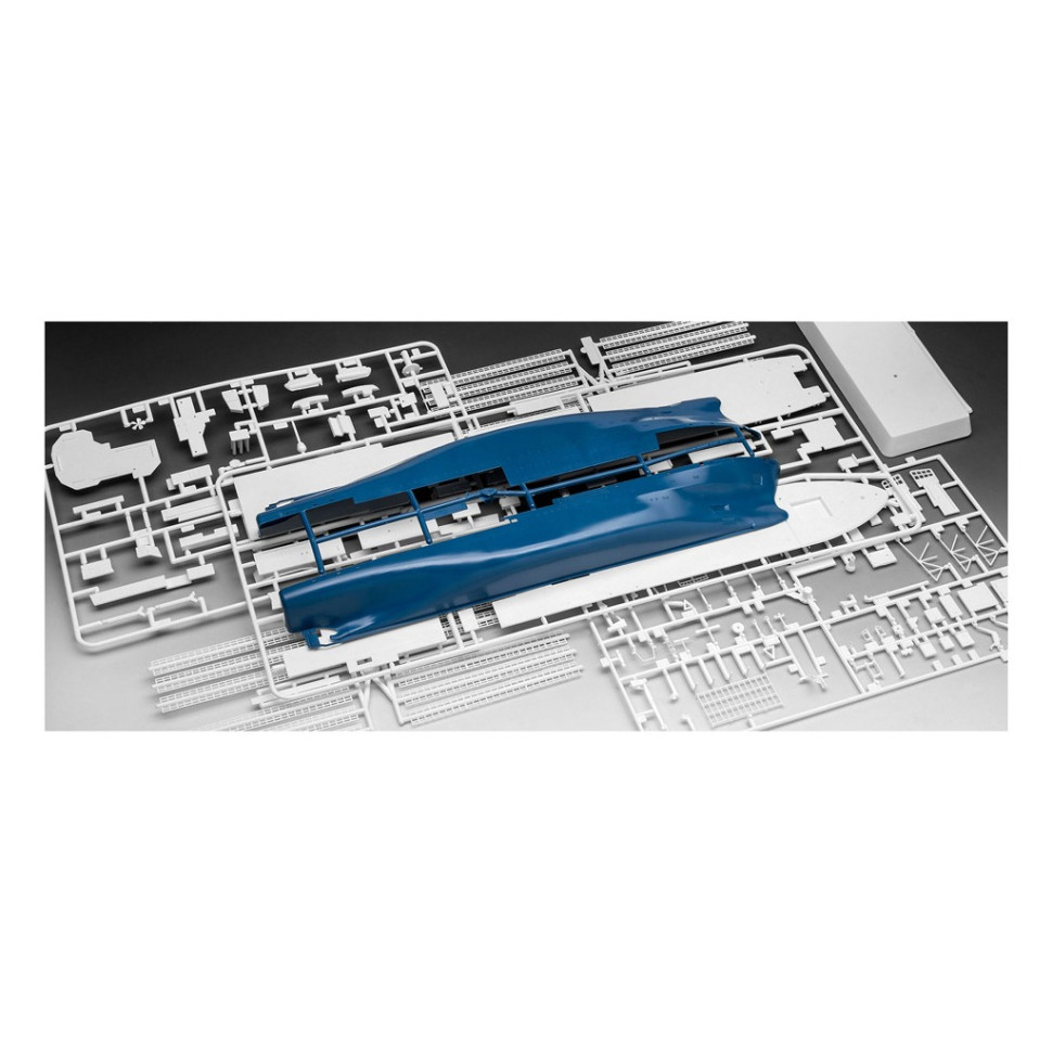 Сборная модель-копия Немецкий исследовательский корабль Метеор Revell RVL-05218 уровень 4, 1:300