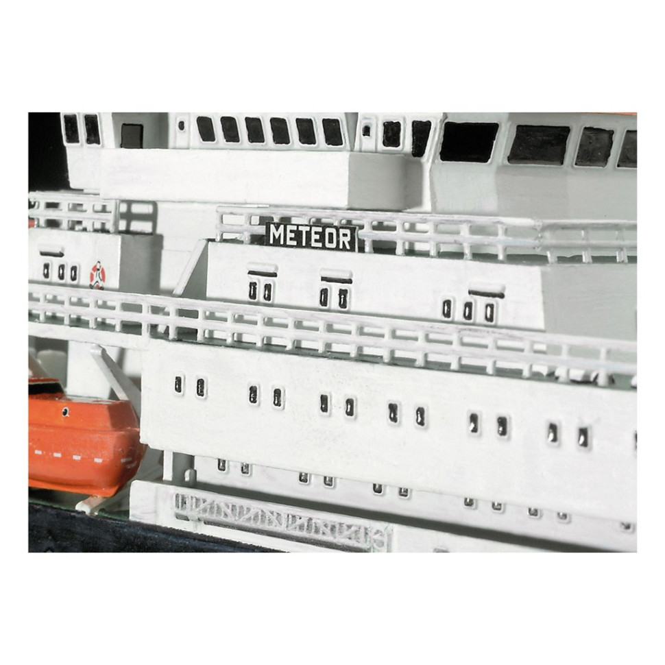 Сборная модель-копия Немецкий исследовательский корабль Метеор Revell RVL-05218 уровень 4, 1:300