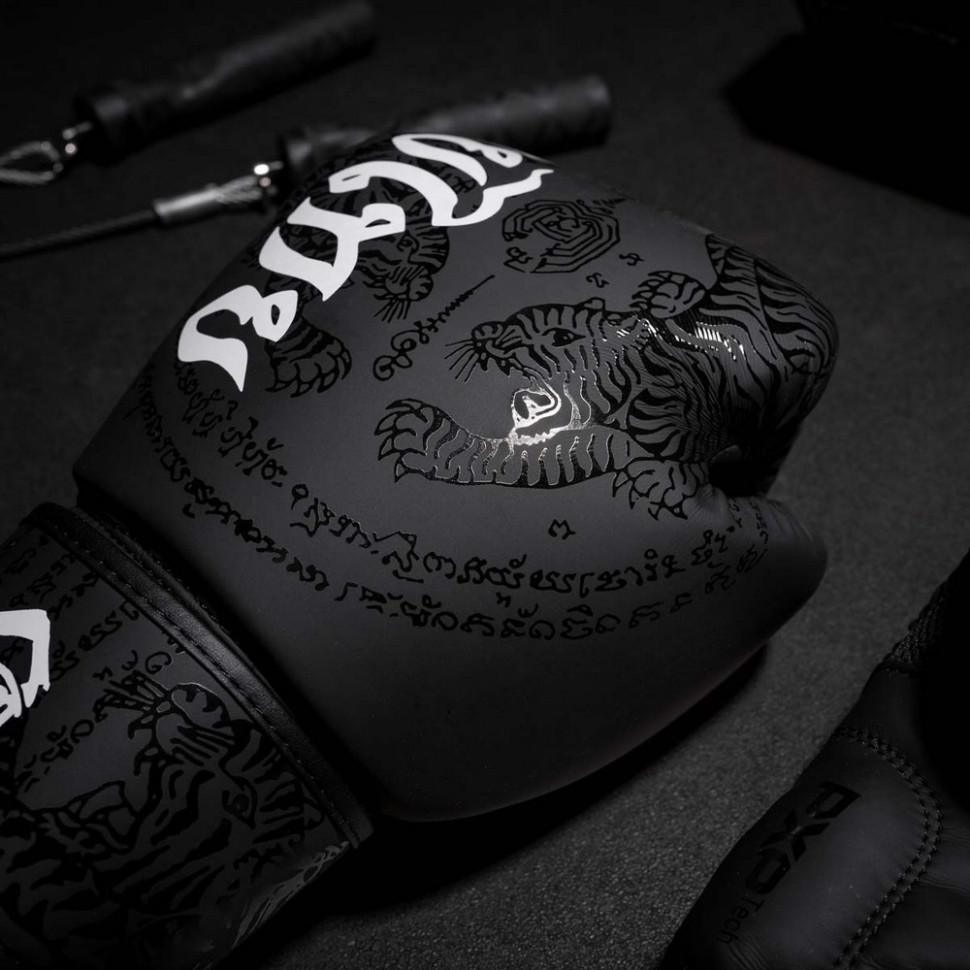 Боксерские перчатки Muay Thai Phantom PHBG2329-16 Black 16 унций