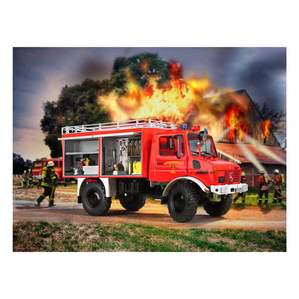 Сборная модель-копия Пожарная машина Unimog U1300L TLF 8/18 Revell RVL-07512 уровень 5, 1:24