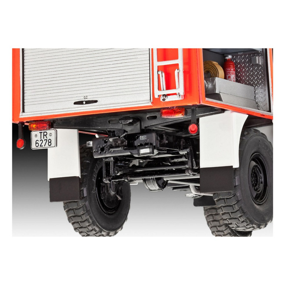 Сборная модель-копия Пожарная машина Unimog U1300L TLF 8/18 Revell RVL-07512 уровень 5, 1:24