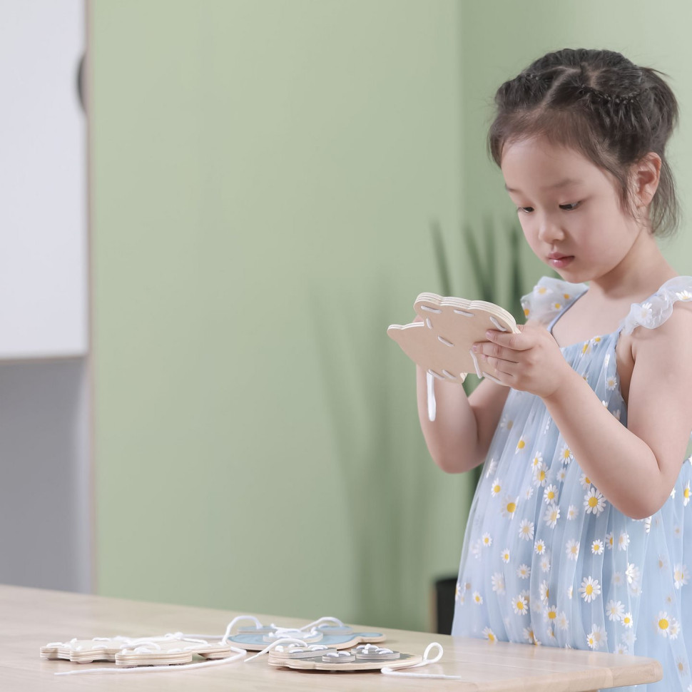 Дерев'яна шнурівка Звірята Viga Toys PolarB 44044, 4 зображення